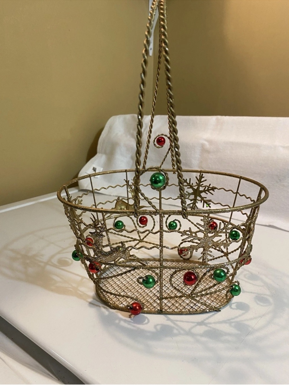 Source Unknown Gold Wire Holiday Hanging Basket with Red & Green Ornaments
